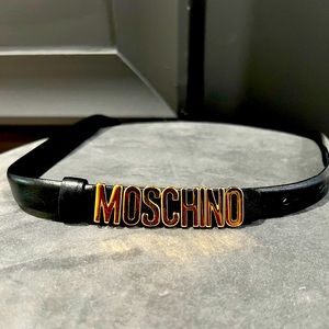 Authentic MOSCHINO Logo Grain Leather Belt